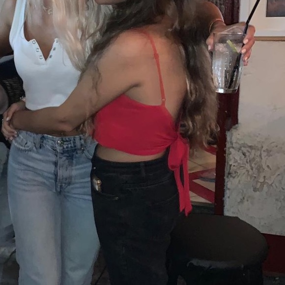 Red cropped top - Picture 3 of 8